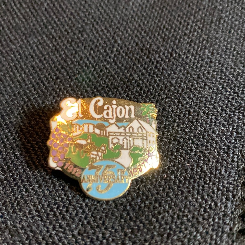 El Cajon 75th Anniversary pin- Rare!!